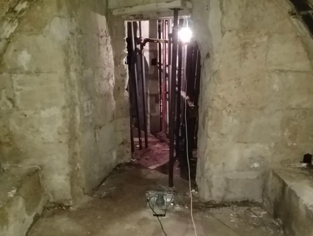 Huermur alerta de nuevos hundimientos y grietas en el Puente Viejo de Murcia